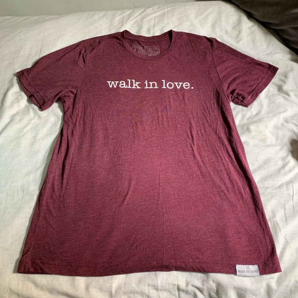Walk in love tee